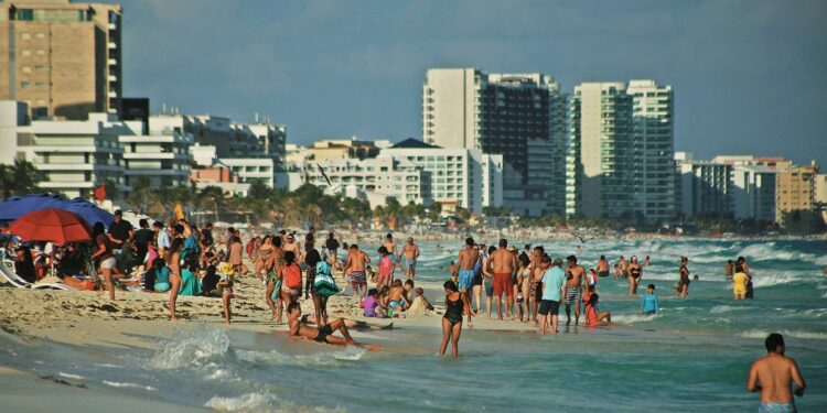 Cancún supera expectativas de ocupación durante puente vacacional