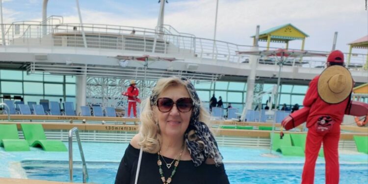 Conoce a las personas que quieren pasar el resto de sus vidas en cruceros