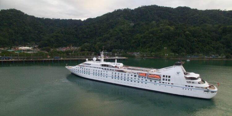Costa Rica promociona atractivos turísticos en la feria de cruceros más importante del mundo