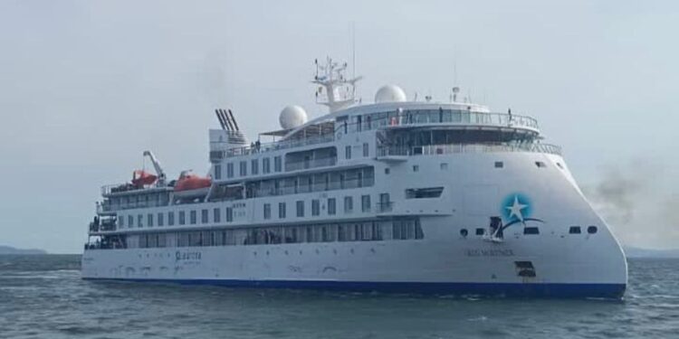 Crucero de expedición “Greg Mortimer” llega por primera vez a Costa Rica