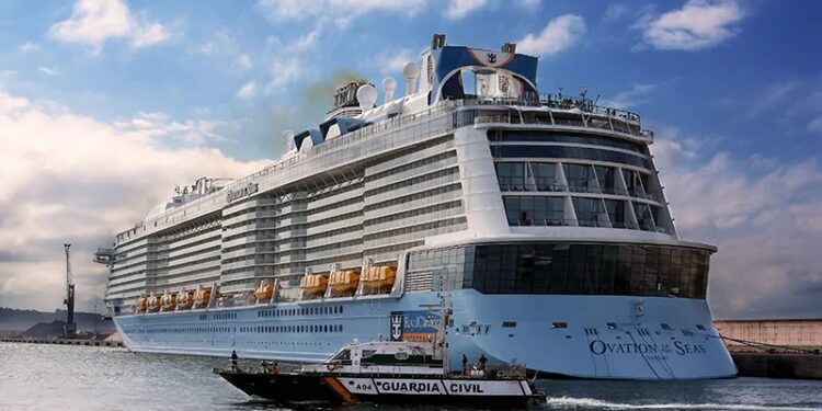 El Musel licita el alquiler de carpas y aseos químicos y su transporte, montaje y desmontaje para escalas de cruceros