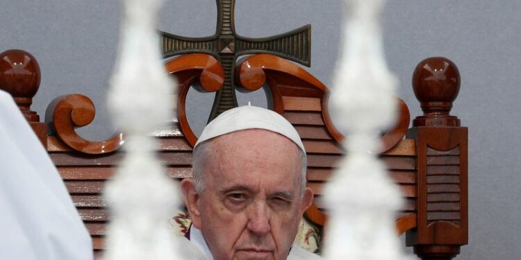 El Papa Francisco celebra una Misa en los Graneros de Floriana, Malta. 3 de abril de 2022. REUTERS/Remo Casilli
