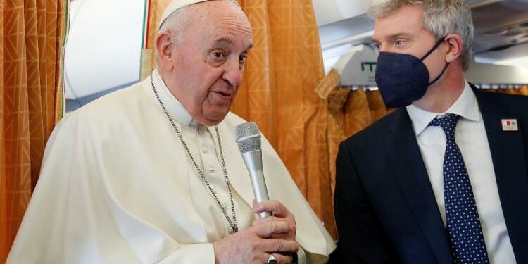 El Papa no descarta un posible viaje a Kiev: "Está sobre la mesa"