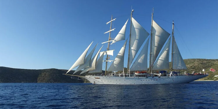 El Puerto de Almería recibirá la escala inaugural del crucero-velero 'Star Flyer'