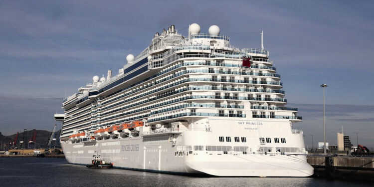 El Puerto de Bilbao inicia su temporada de cruceros con una estimación de más de 70 escalas