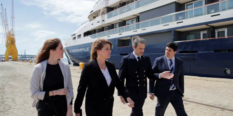 El Puerto de Huelva recibe este fin de semana la escala de cruceros del...