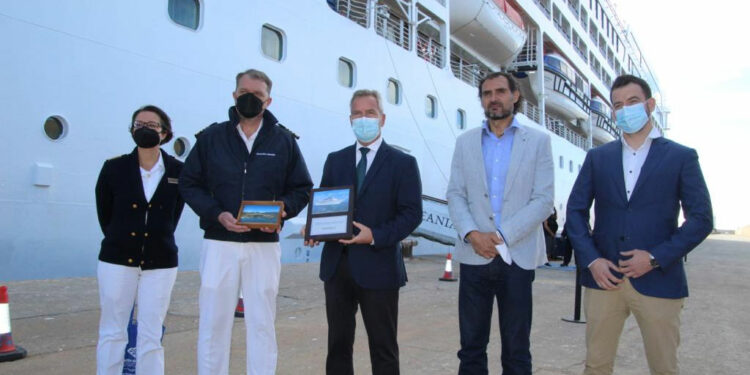El Puerto de Motril recibe el segundo crucero de la temporada