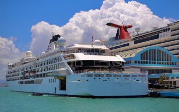 El crucero de lujo Viking Octantis hace escala en Puerto Rico