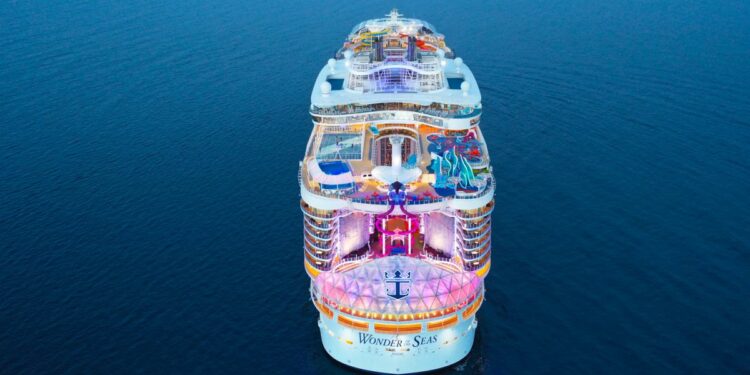 El crucero más grande del mundo llega a Málaga