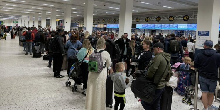 El 'desorden' de los viajes de Pascua no es un buen augurio para las aerolíneas y los aeropuertos durante la temporada de vacaciones de verano aún más ocupada