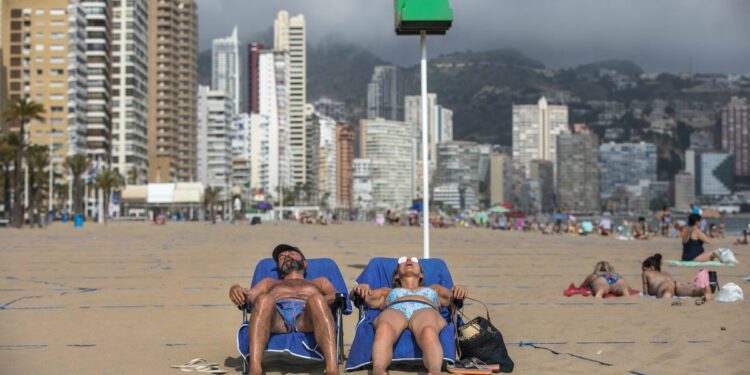 El turismo se recupera: acariciará los niveles prepandemia en Semana Santa | Economía