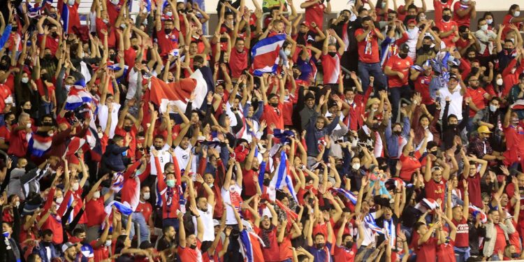 Esto cobran las agencias de viaje por llevarlo al repechaje a Catar con la Selección de Costa Rica