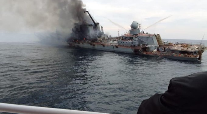 Familiares de marinos del Crucero Moskva piden justicia a Putin