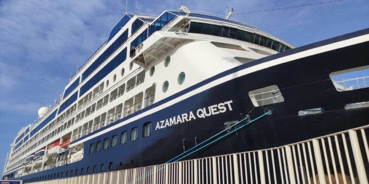 Fotogalería: En imágenes: atraca en Almería el crucero de lujo ‘Azamara Quest’