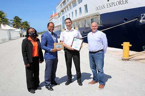 Hace escala por primera vez la embarcación de expedición y aventura Ocean Explorer en Las Bahamas » ¡ Aquí te enteras primero !