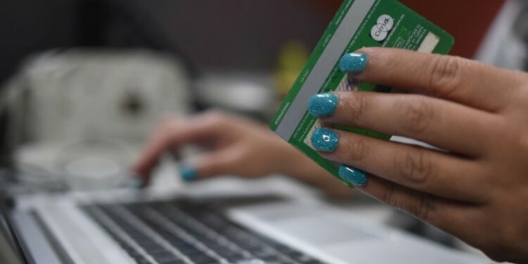 Hoteleros de Mazatlán alertan de páginas que solo fraudean a turistas