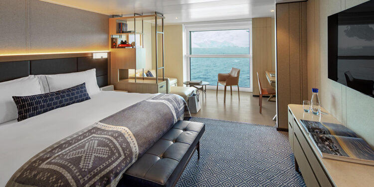 Vista de una habitación a bordo de un crucero que navega en la Antártida