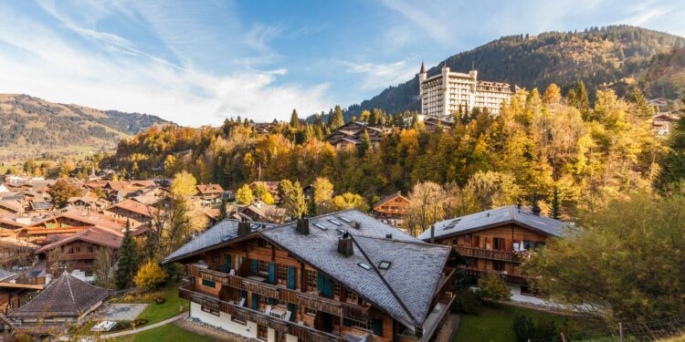 gstaad en suiza hoteles casas palacios