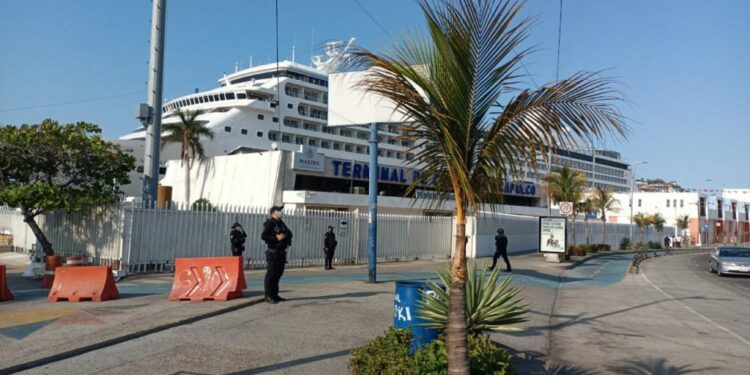 Mantiene vigilancia Policía Estatal por arribo de crucero a Acapulco