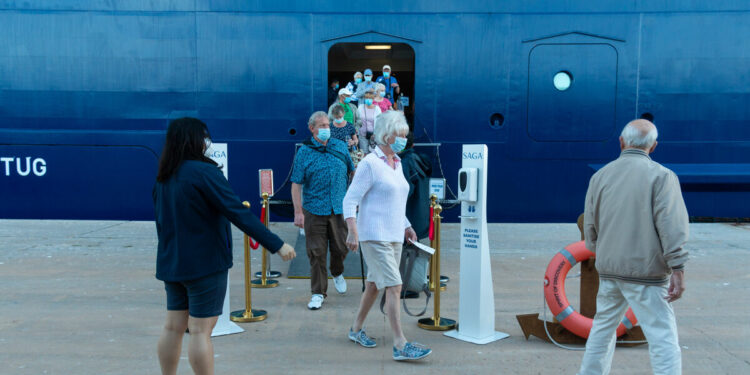 Motril inaugura la temporada de cruceros con "ilusión" y grandes expectativas de crecimiento