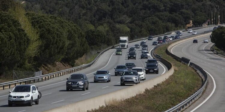 Operacin salida de Semana Santa 2022: cules son las mejores horas para coger el coche y evitar atascos?
