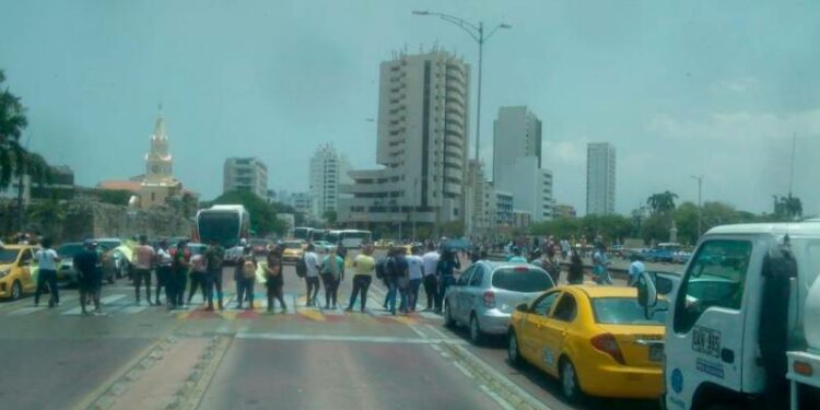 Operadores turísticos rechazan decreto que prohíbe entrada de buses a Barú | EL UNIVERSAL
