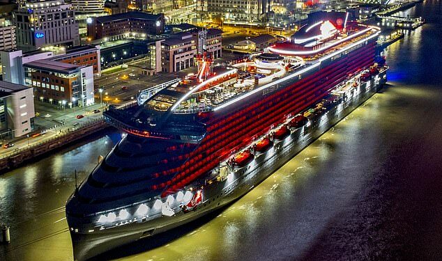El Valiant Lady (en la foto amarrado en Liverpool, se dirigía a Portsmouth después de una gira por España y Portugal cuando se dice que ocurrió la tragedia