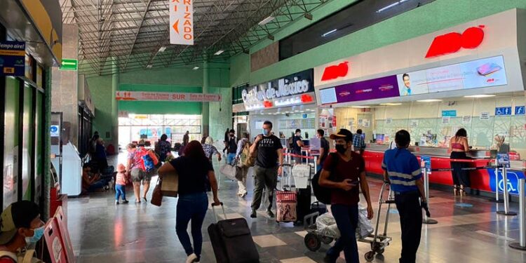 Pese a crisis económica, CAT espera afluencia en viajes por autobús