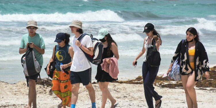 Profeco alerta sobre fraudes en venta de paquetes por redes sociales