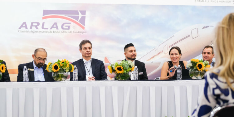 Promueven atracciones turísticas de Jalisco en Feria de Aerolíneas