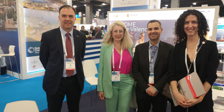 Puerto de Valencia y Diputación impulsan una iniciativa para atraer el turismo de cruceros a los municipios de la provincia