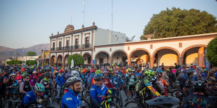 Realizan Reto 60K en Zimapán