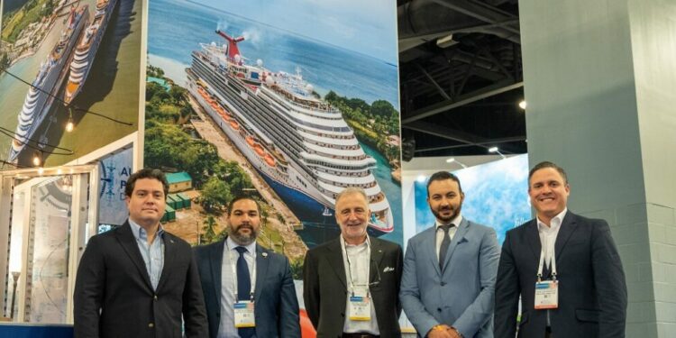 Revelan Gobierno pretende crear otras tres terminales para buques de cruceros.