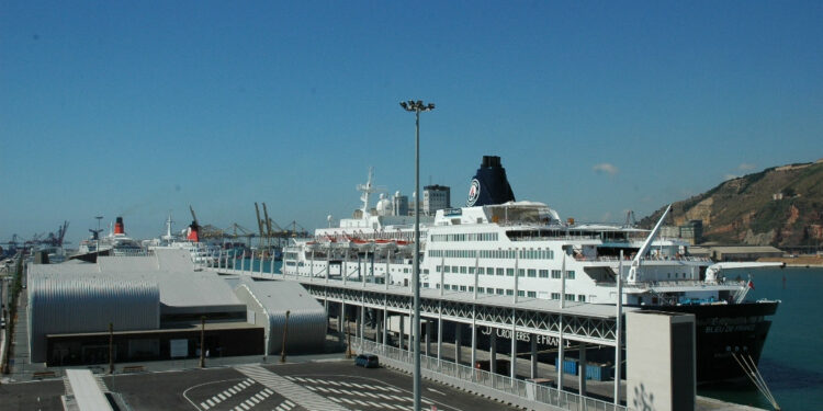 Royal Caribbean gestionará la séptima terminal de cruceros de Barcelona