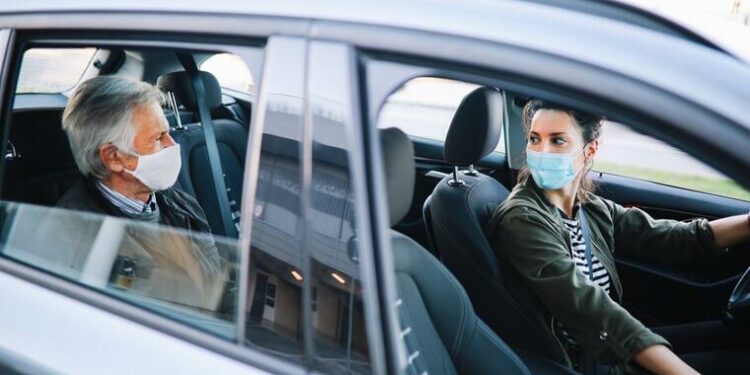 Uber da la libertad a sus clientes de cancelar el viaje si el chofer no usa mascarilla