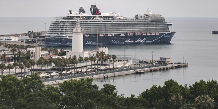 Un total de 96 cruceros visitarán Málaga entre los meses de abril y junio
