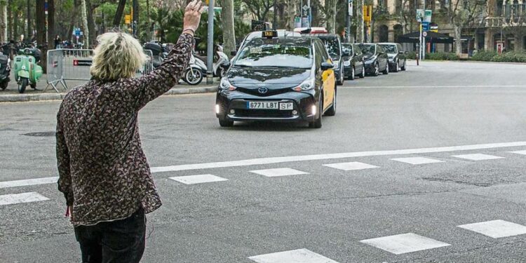 Una app reducirá los viajes delos taxis a la búsqueda de clientes por las calles de Barcelona