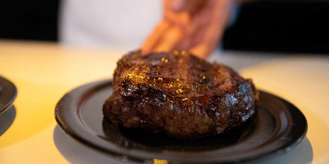 La parrilla palermitana Don Julio hizo historia en el ranking de los mejores restaurantes de carnes del mundo (Franco Fafasuli)