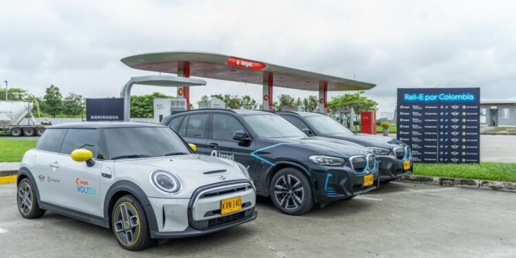 Viaje en carro eléctrico Cali Bogotá