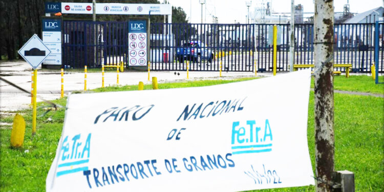Villegas: actividad nula en viajes a puerto, sin participación activa ni corte de rutas