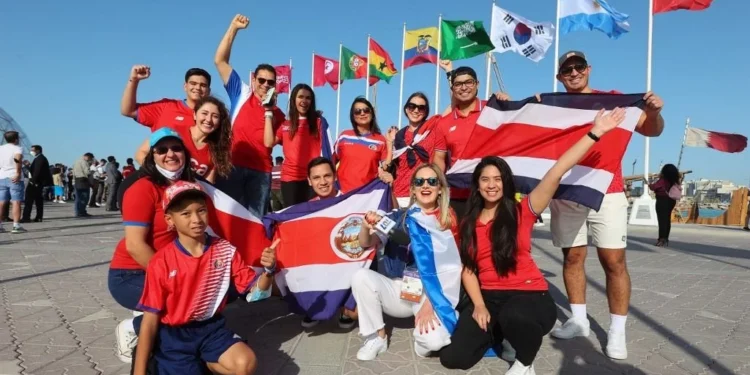 camas de acero, cruceros y villas de lujo