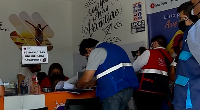 clausuran agencias de viajes que...