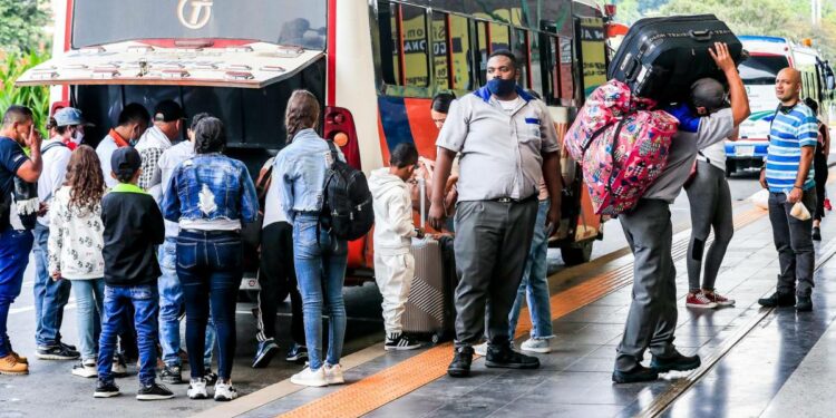 escasean tiquetes para viajar desde las terminales de Medellín al Occidente y al Urabá antioqueños