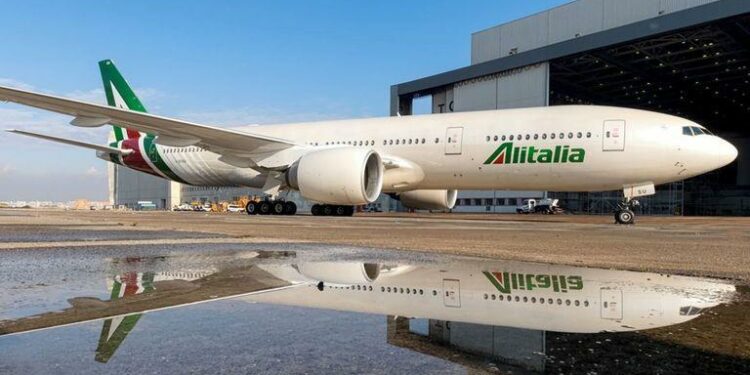 “De este universo no son todos pasajeros que no aceptaron la devolución. Hay pasajeros que aceptaron las condiciones y pidieron la devolución a través de sus agencias de viaje y Alitalia no se las ha acreditado aún"