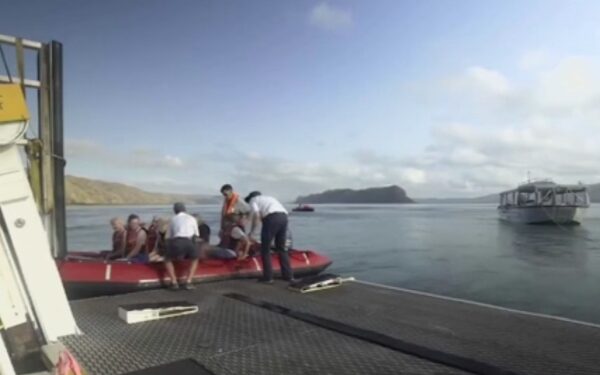 Puerto de Darwin recibe infectados por Covid de crucero de Coral Expeditions