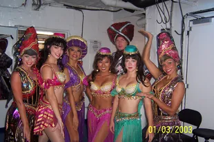 Gaby Ricci integró el elenco de Aladino en un crucero de Disney.