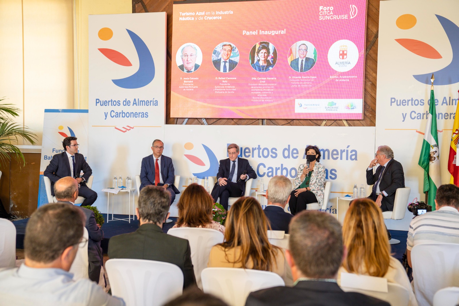 Expertos auguran un gran futuro al 'turismo azul' en la industria náutica y de cruceros de Andalucía
