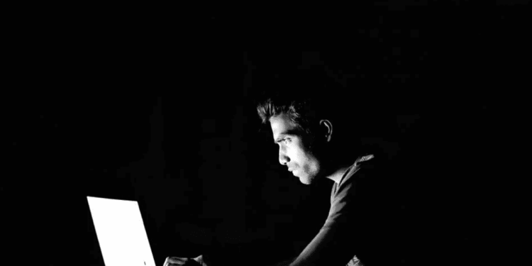 AMAV alerta sobre fraudes en paquetes vacacionales