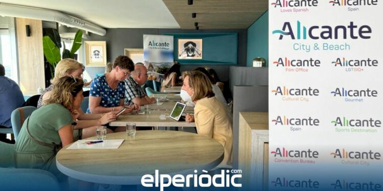 Agentes de viajes holandeses visitan Alicante para promocionar el destino entre sus clientes