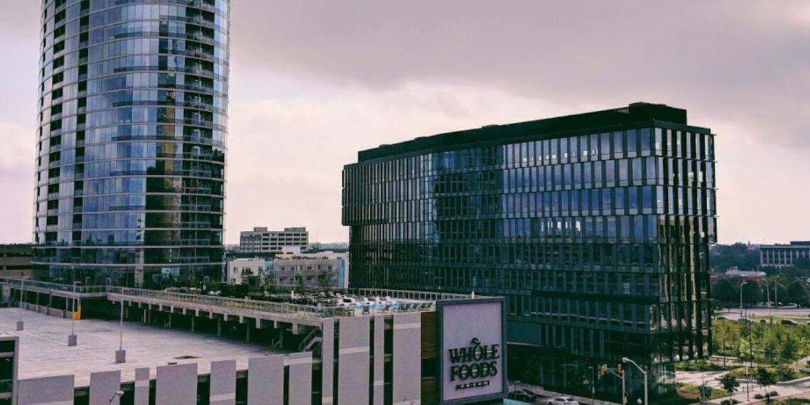 Amazon cierra seis tiendas de Whole Foods en cuatro estados